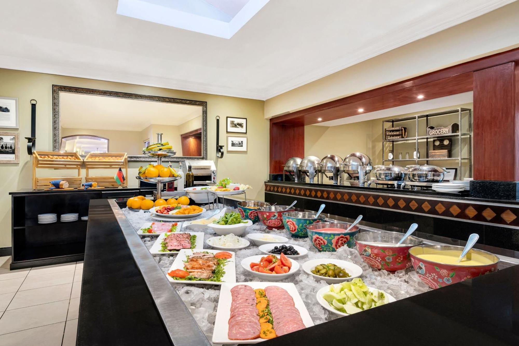 Protea Hotel By Marriott Blantyre Ryalls Екстериор снимка