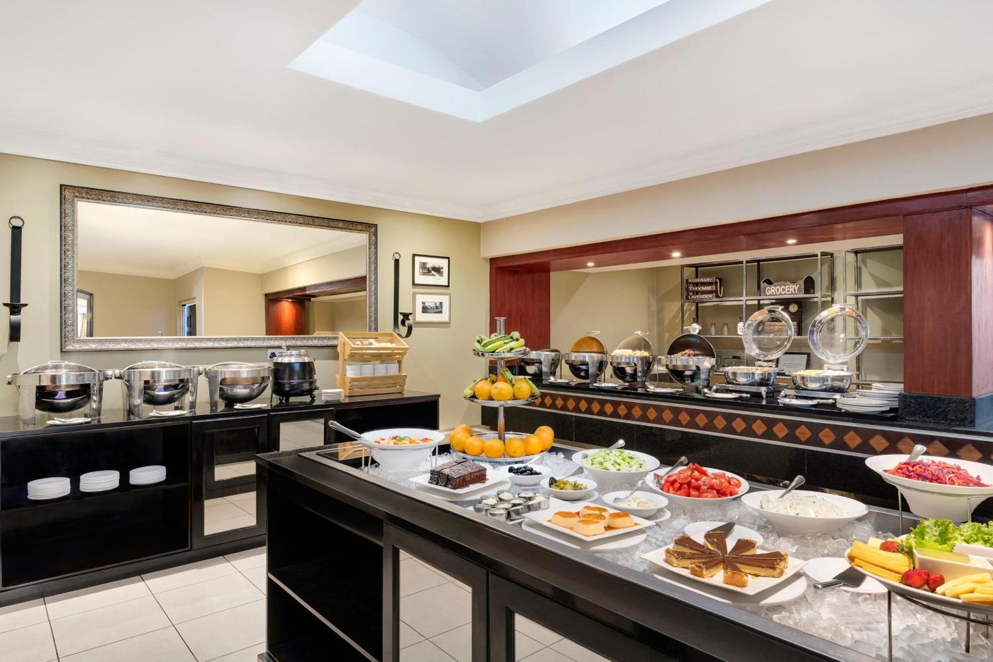 Protea Hotel By Marriott Blantyre Ryalls Екстериор снимка