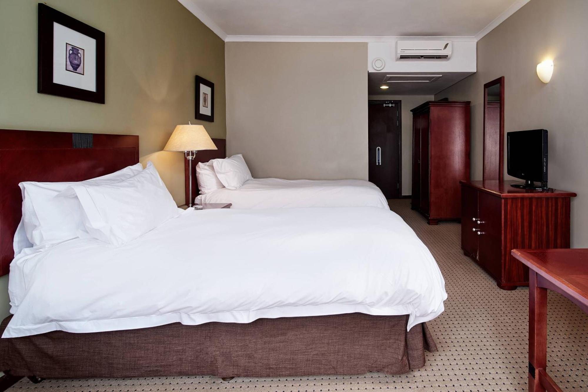 Protea Hotel By Marriott Blantyre Ryalls Екстериор снимка