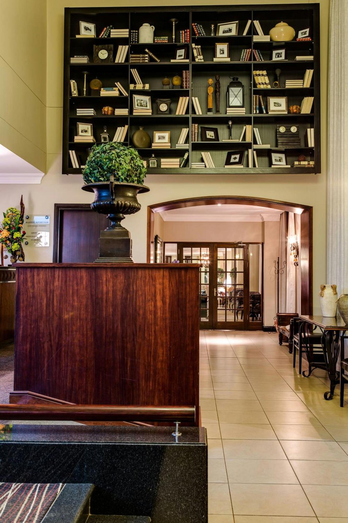 Protea Hotel By Marriott Blantyre Ryalls Екстериор снимка