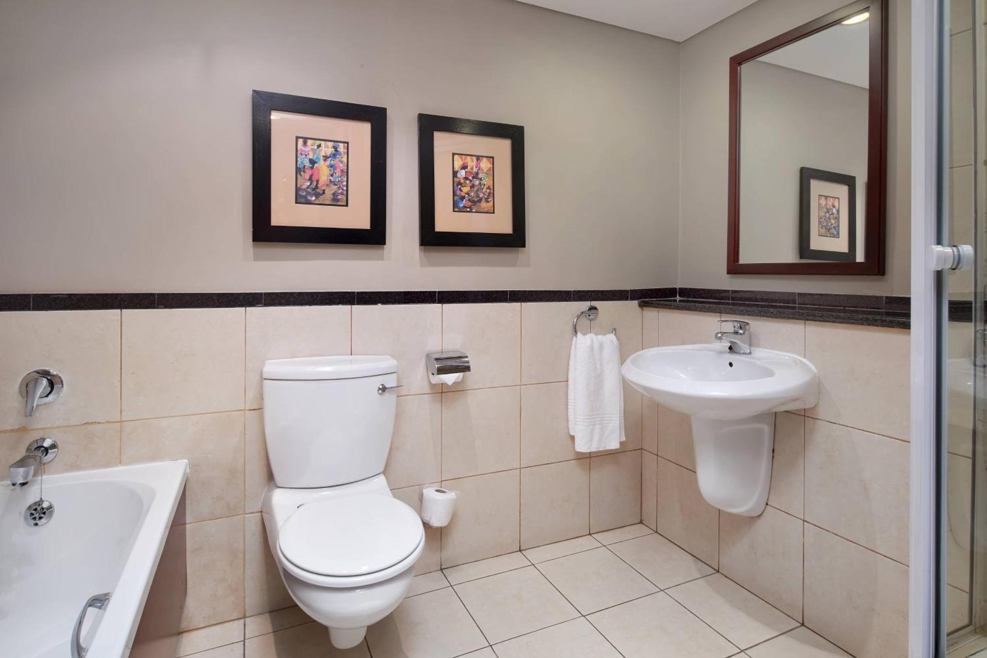 Protea Hotel By Marriott Blantyre Ryalls Екстериор снимка