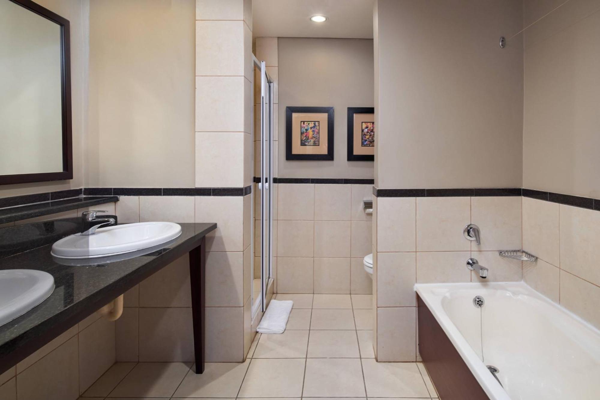 Protea Hotel By Marriott Blantyre Ryalls Екстериор снимка