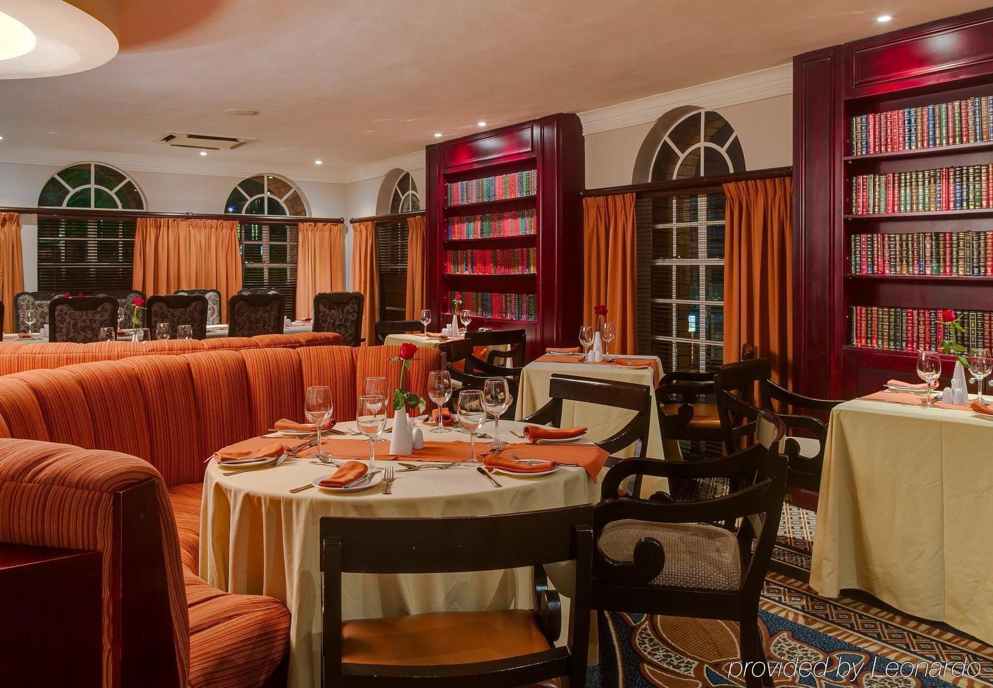 Protea Hotel By Marriott Blantyre Ryalls Екстериор снимка